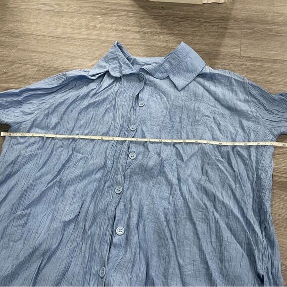 Boohoo Crinkle Relaxed Fit Shirt 10 Button Up Shirt - Picture 5 of 5